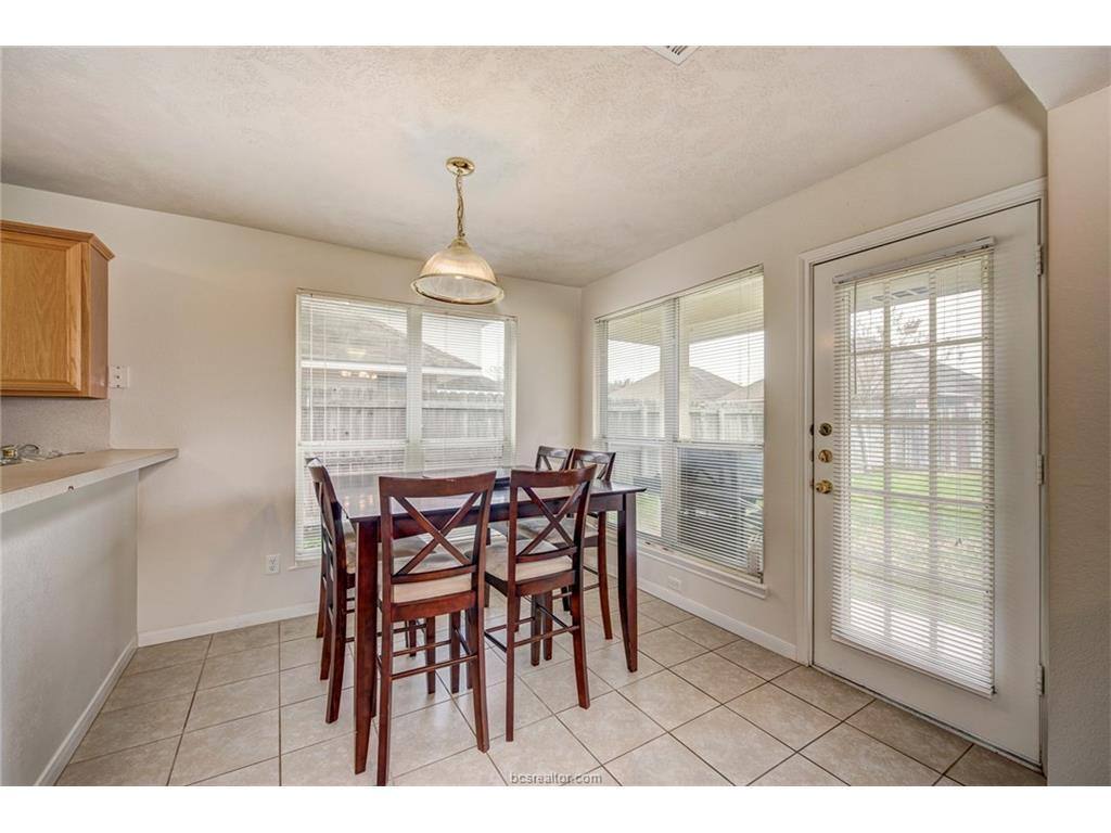 Apartment for rent at 913 Gardenia St #913, College Station, TX 77845