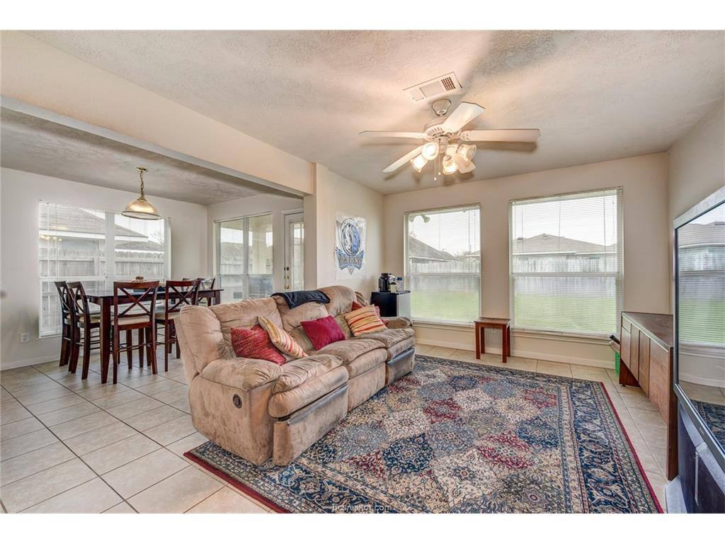 Apartment for rent at 913 Gardenia St #913, College Station, TX 77845