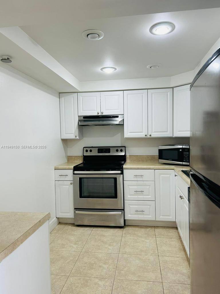 Apartment for rent at 1000 St Charles Place #721, Hollywood, FL 33026