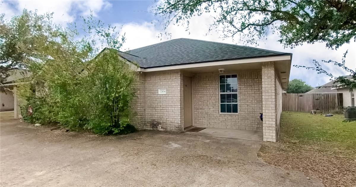 Apartment for rent at 2304 Antelope Lane, College Station, TX 77845