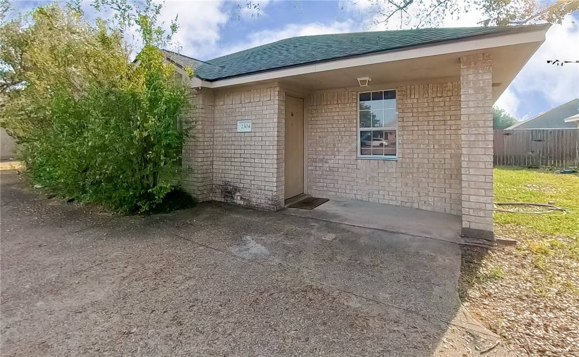 Apartment for rent at 2304 Antelope Lane, College Station, TX 77845