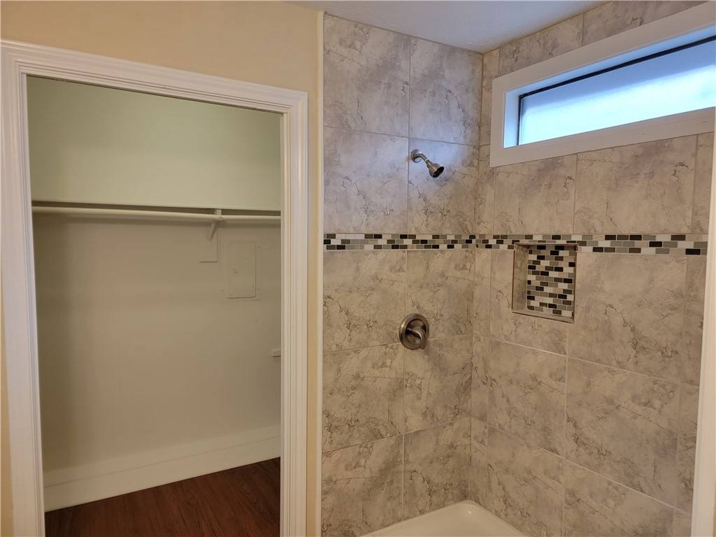 Apartment for rent at 4011 Windswept Dr, College Station, TX 77845
