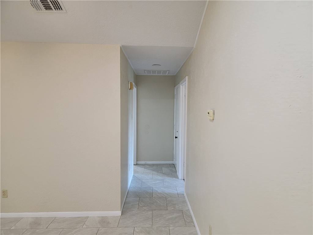 Apartment for rent at 4011 Windswept Dr, College Station, TX 77845