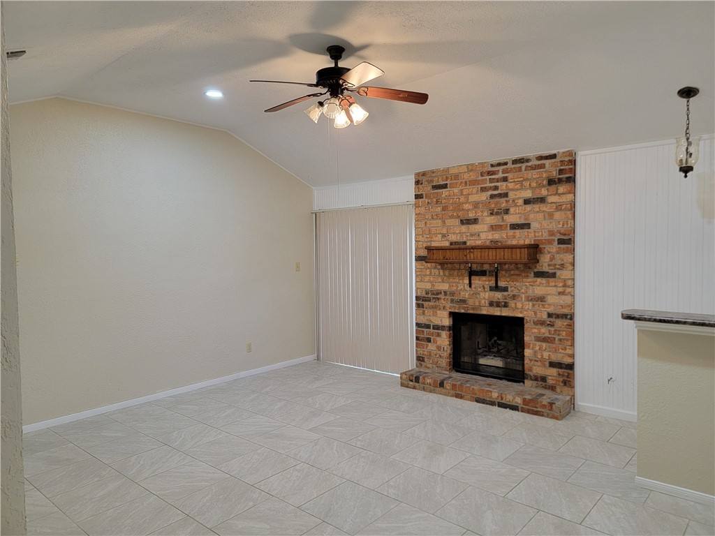 Apartment for rent at 4011 Windswept Dr, College Station, TX 77845