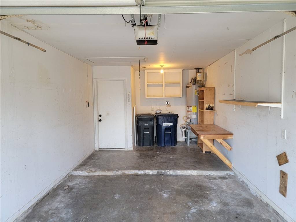 Apartment for rent at 4011 Windswept Dr, College Station, TX 77845