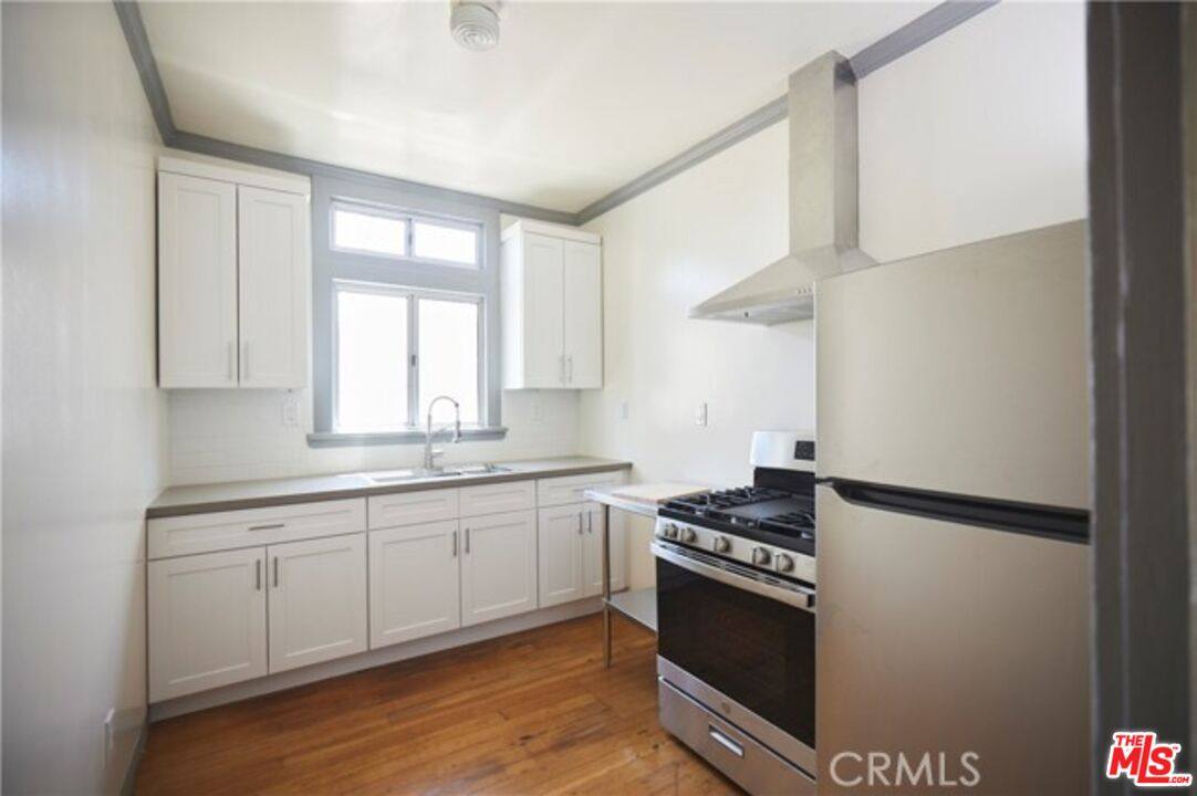 Apartment for rent at 1275 N Wilton Place #1275C, Los Angeles, CA 90038