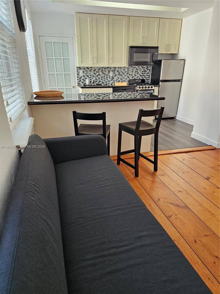 Apartment for rent at 622 15th St #622-3, Miami Beach, FL 33139