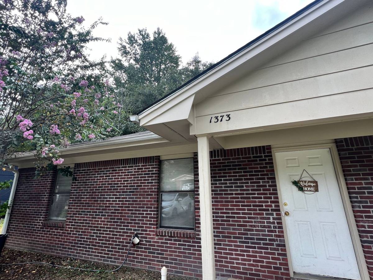 Apartment for rent at 1371-1373 Hampton Dr, Opelika, AL 36801