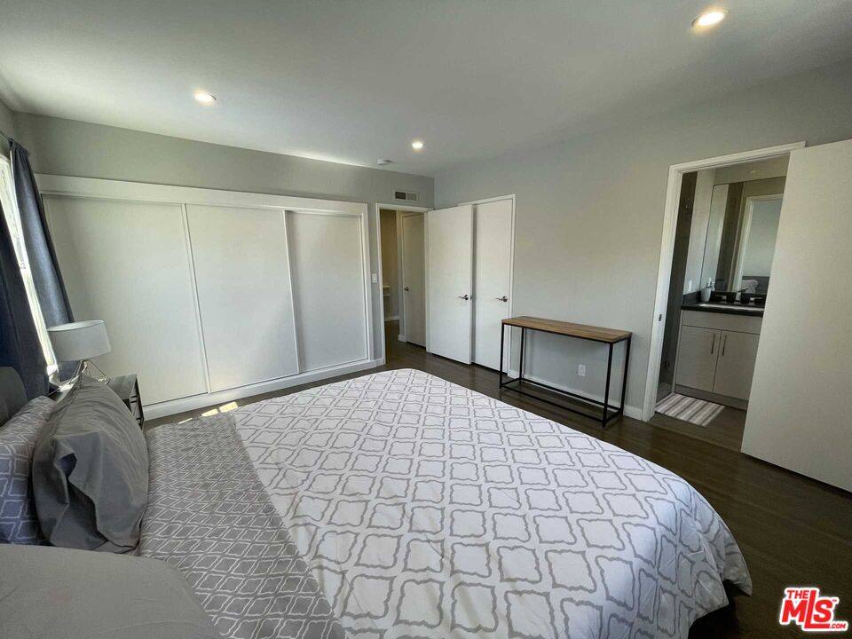 Apartment for rent at 348 S Elm Dr #348-6, Beverly Hills, CA 90212