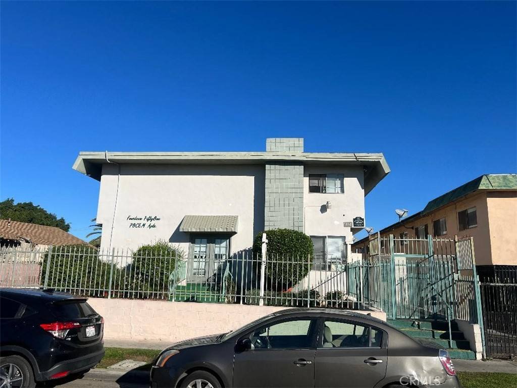 Apartment for rent at 1451 W 105th St #2, Los Angeles, CA 90047