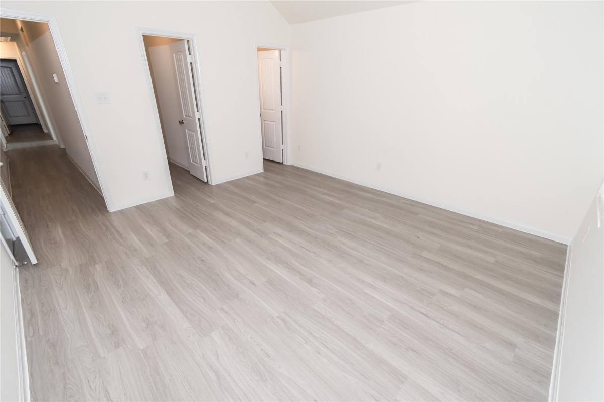 Apartment for rent at 5614 Latta Plantation Dr, Katy, TX 77449