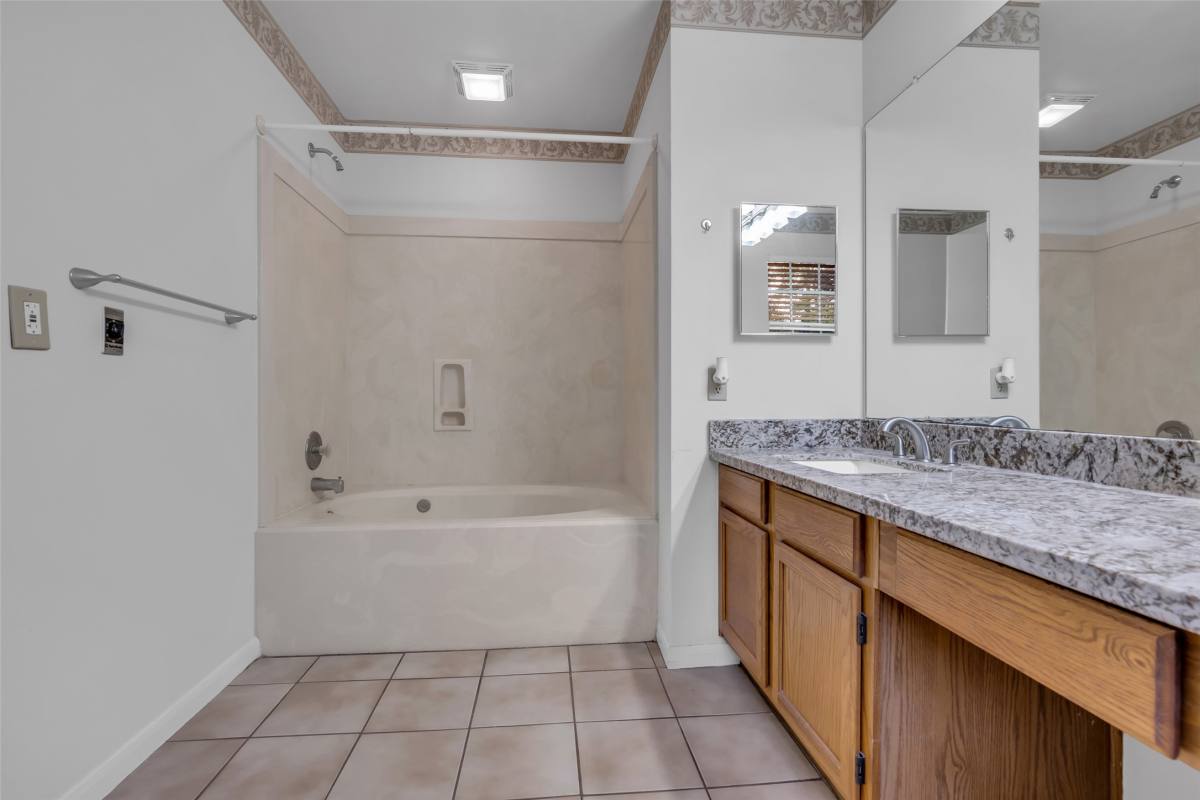 Apartment for rent at 10 Treadwell Court #10, Spring, TX 77381