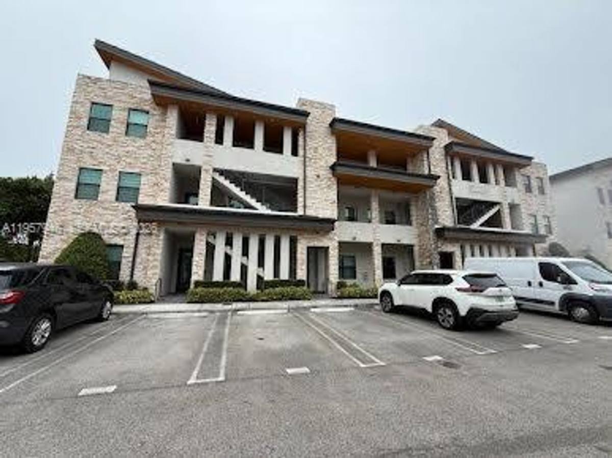 House for rent at 7805 NW 104th Ave, Miami, FL 33178
