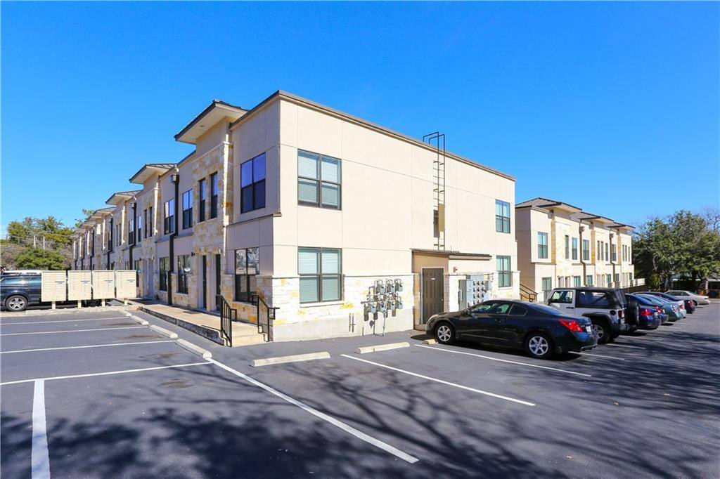 Townhouse for rent at 711 W 32nd St #146, Austin, TX 78705