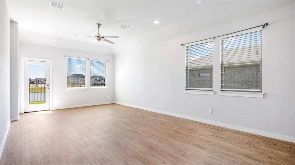 Apartment for rent at 4712 Hunter Hurst Dr, McKinney, TX 75071