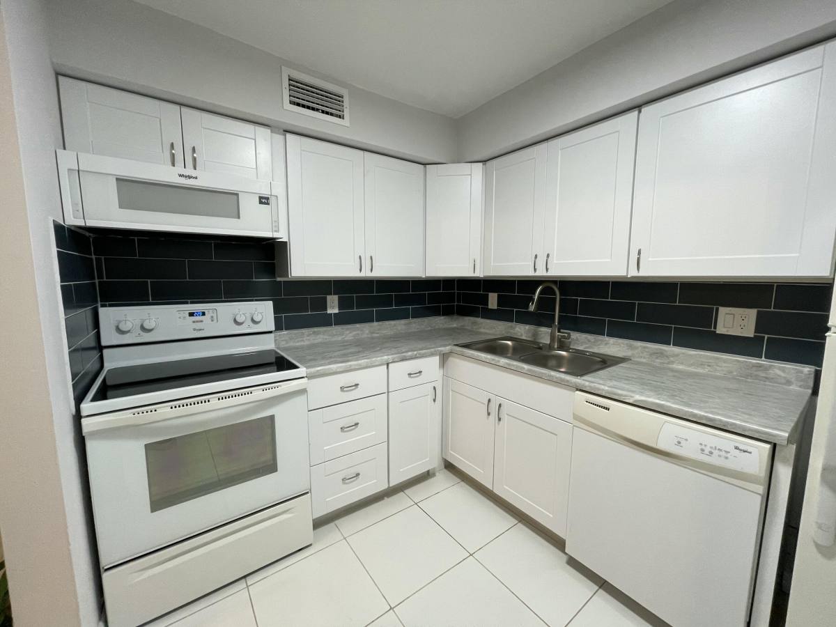 Apartment for rent at 9960 Pineapple Tree Dr #108, Boynton Beach, FL 33436