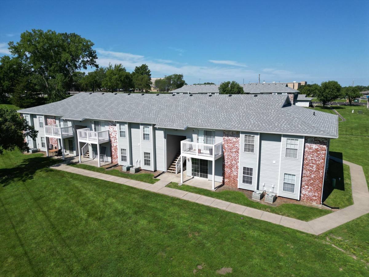 Apartment for rent at 701 Tiger Dr, Excelsior Springs, MO 64024