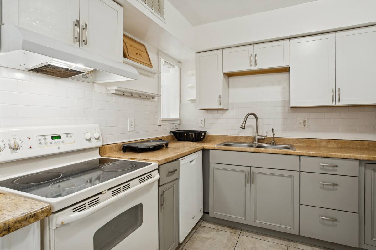 Condo for rent at 9930 Pineapple Tree Dr #112, Boynton Beach, FL 33436