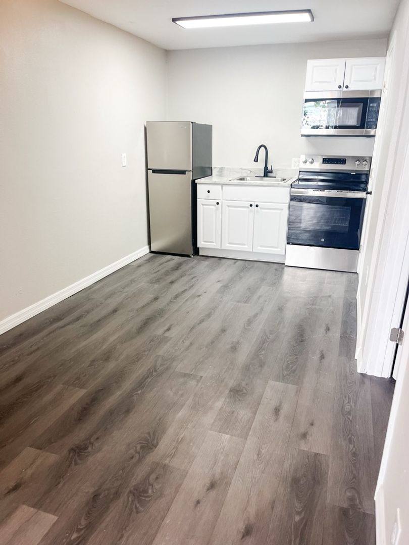 Apartment for rent at 2134 2nd Ave N #A, Saint Petersburg, FL 33713