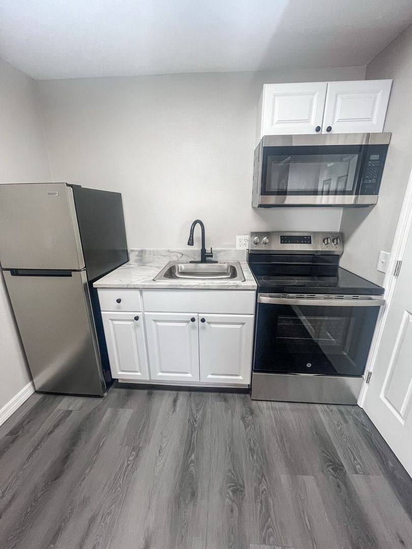 Apartment for rent at 2134 2nd Ave N #A, Saint Petersburg, FL 33713
