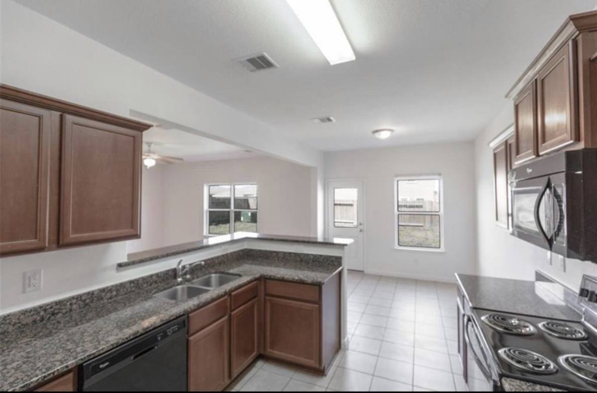 Apartment for rent at 20527 Faith Millstream Dr, Humble, TX 77338