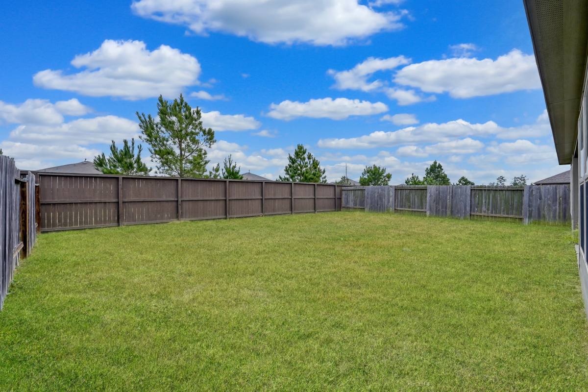 Apartment for rent at 15127 Willow Tree Lane, New Caney, TX 77357