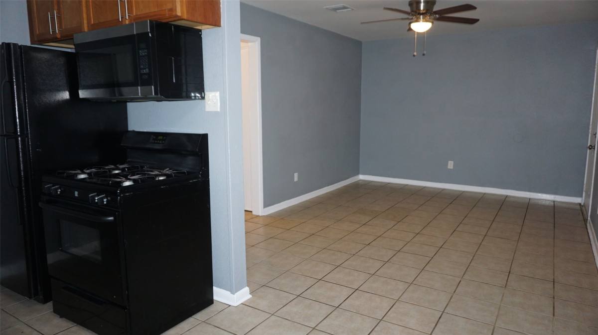 Apartment for rent at 604 Wilson Rd #604-8, Humble, TX 77338