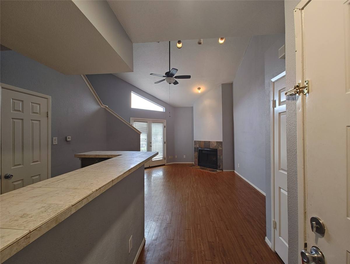 Apartment for rent at 10855 Meadowglen Lane #928, Houston, TX 77042