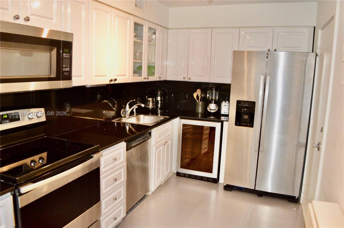 Apartment for rent at 6770 Indian Creek Dr #6770TG, Miami Beach, FL 33141