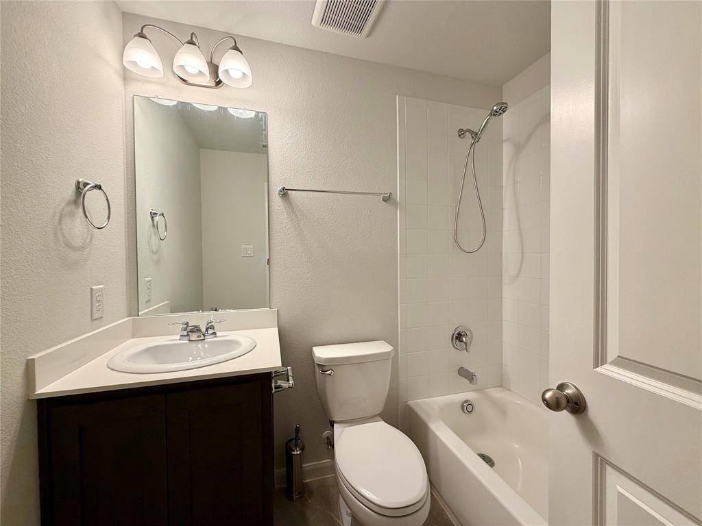 Apartment for rent at 3810 Honeycomb Hollow, Melissa, TX 75454