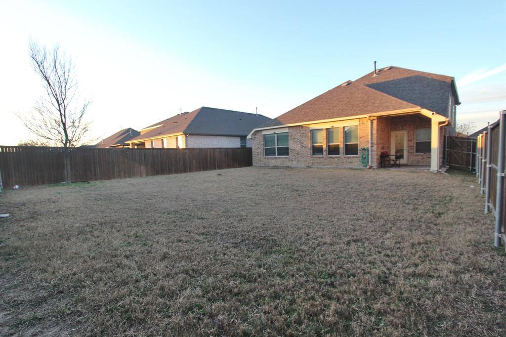 Apartment for rent at 3810 Honeycomb Hollow, Melissa, TX 75454