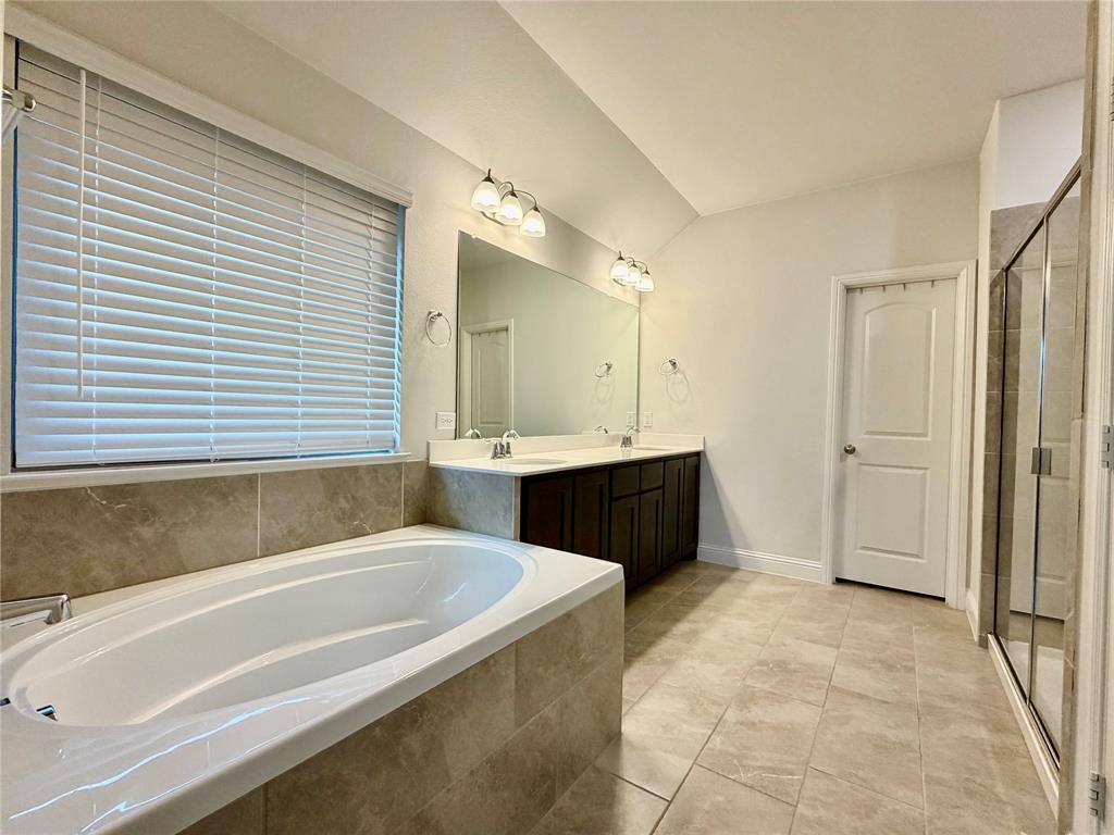 Apartment for rent at 3810 Honeycomb Hollow, Melissa, TX 75454