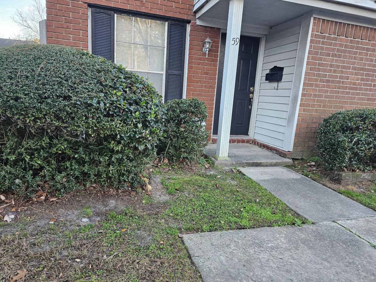 Townhouse for rent at 59 Knollwood Circle, Savannah, GA 31419