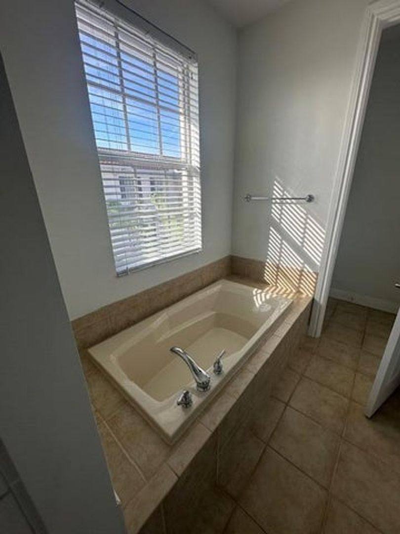 House for rent at 2502 N Dixie Highway 49, Lake Worth Beach, FL 33460