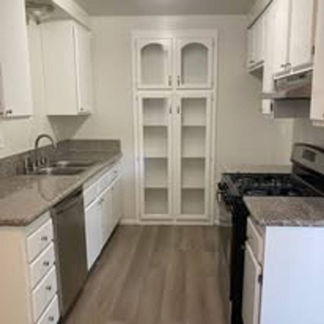 Apartment for rent at 1410-1450 E Grove Ave, Orange, CA 92865