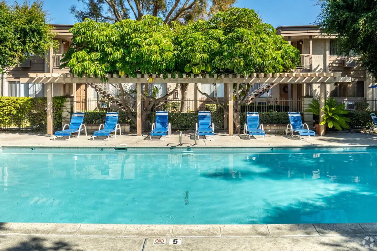 Apartment for rent at 1410-1450 E Grove Ave, Orange, CA 92865