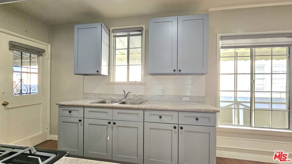 Apartment for rent at 1020 S Norton Ave #1020B, Los Angeles, CA 90019