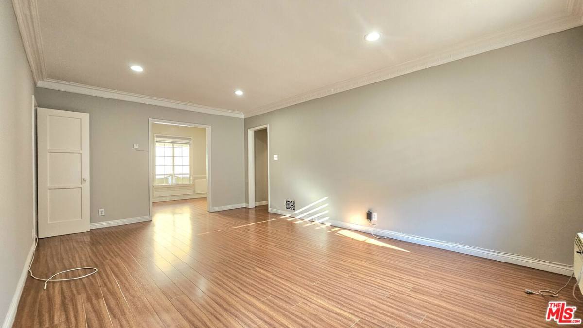 Apartment for rent at 1020 S Norton Ave #1020B, Los Angeles, CA 90019