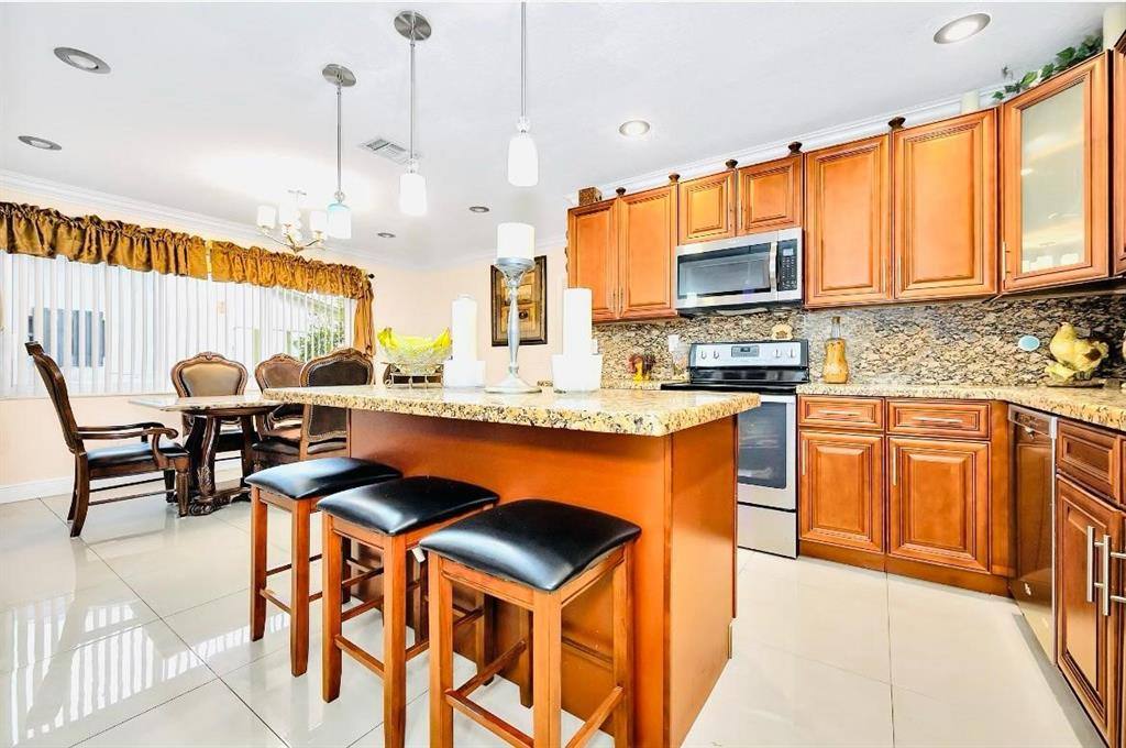 Apartment for rent at 5101 SW 6th Place, Pompano Beach, FL 33068