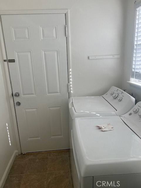 Apartment for rent at 17652 Delano St, Encino, CA 91316