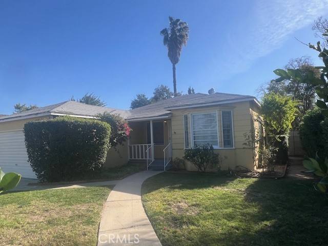 Apartment for rent at 17652 Delano St, Encino, CA 91316