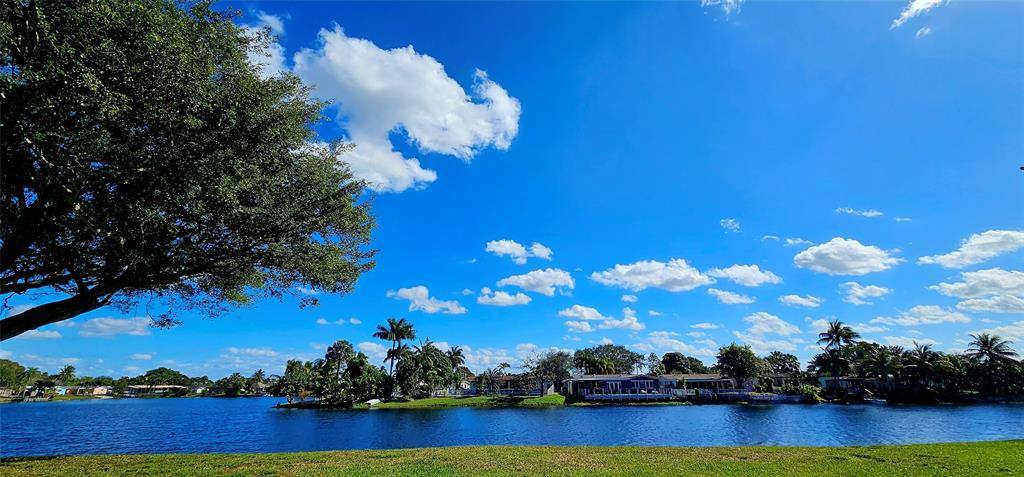 2001 NW 96th Terrace #200110F, Hollywood, FL 33024 - Apartment For Rent - Image 2