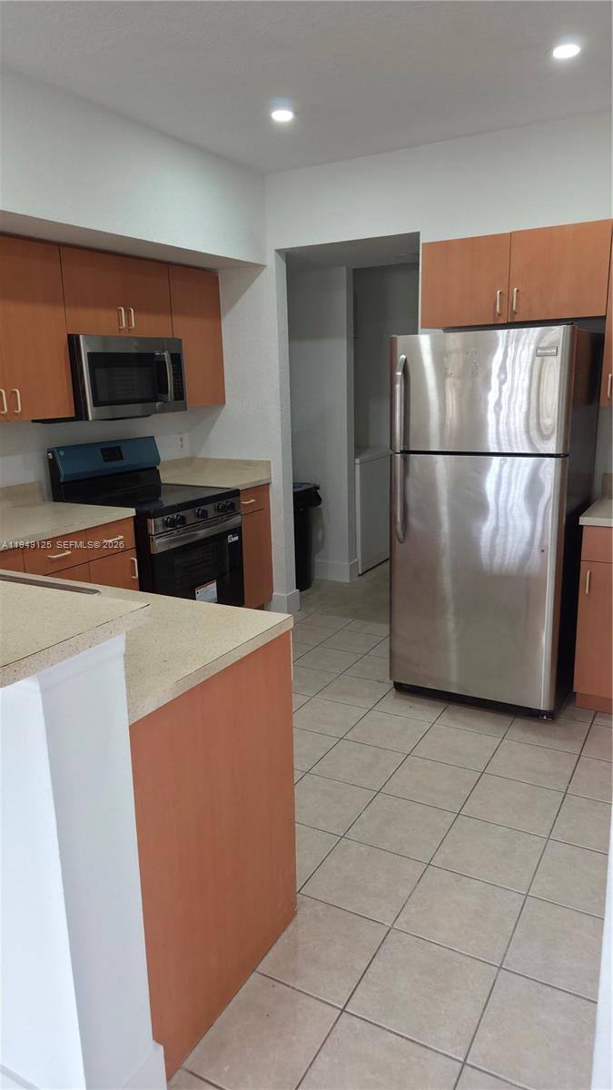 Apartment for rent at 2101 Belmont Lane, Pompano Beach, FL 33068