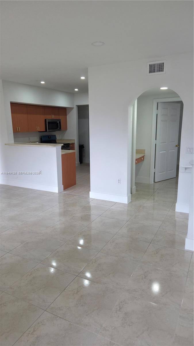 Apartment for rent at 2101 Belmont Lane, Pompano Beach, FL 33068
