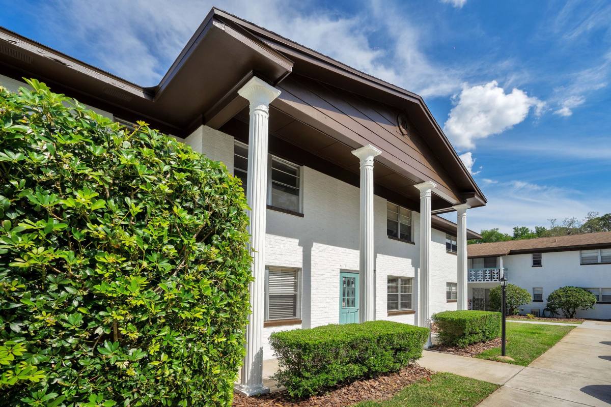 Apartment for rent at 2001 Glenridge Way, Winter Park, FL 32792