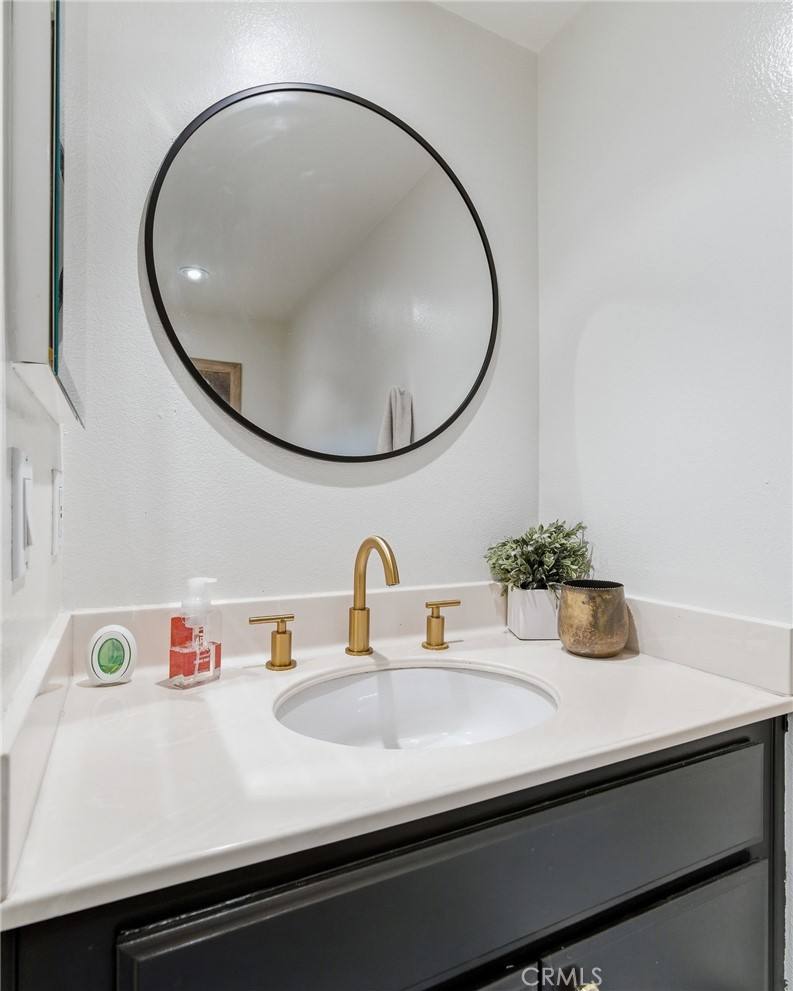 Apartment for rent at 4302 Oak Glen St, Calabasas, CA 91302