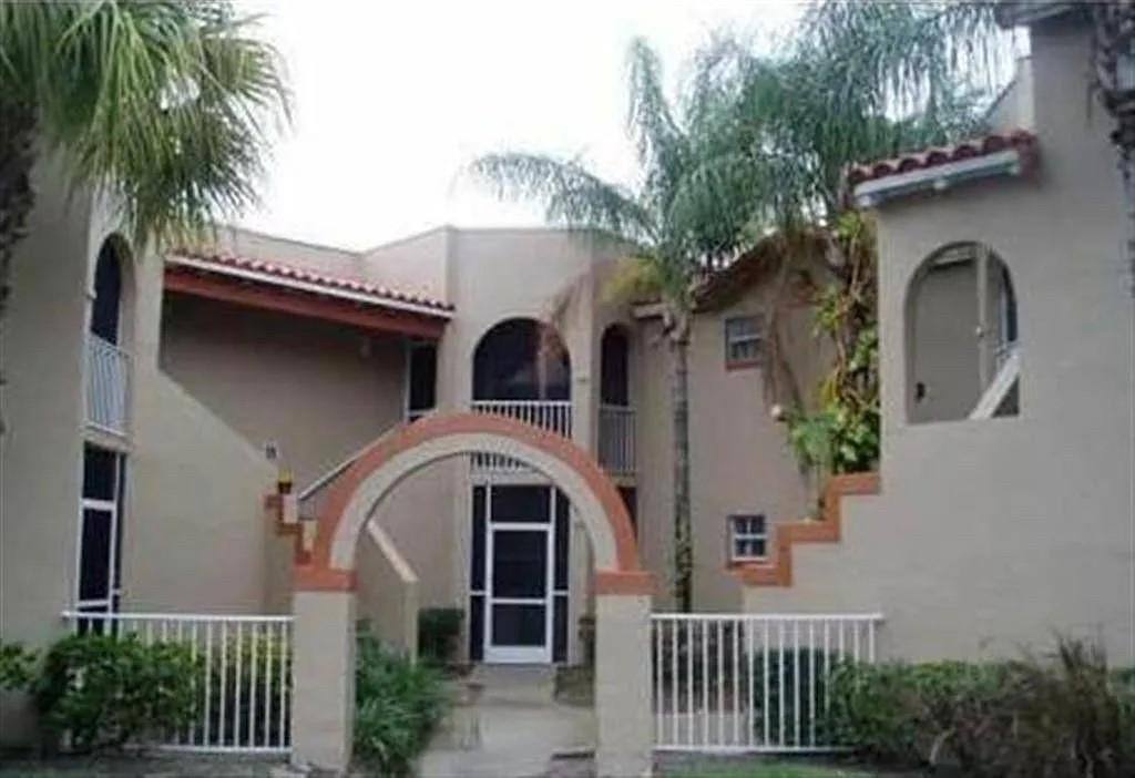 Apartment for rent at 334 SW 86th Ave #102, Hollywood, FL 33025