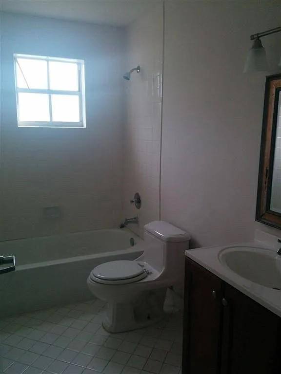 Apartment for rent at 334 SW 86th Ave #102, Hollywood, FL 33025