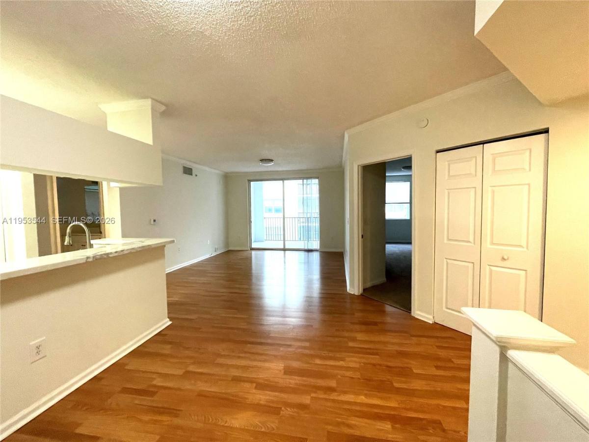 Apartment for rent at 17125 N Bay Rd #3404, North Miami Beach, FL 33160