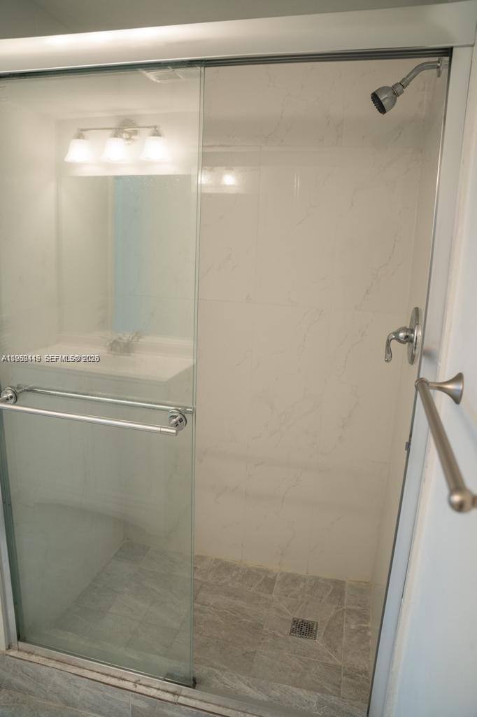 Apartment for rent at 16465 NE 22nd Ave #619, North Miami Beach, FL 33160